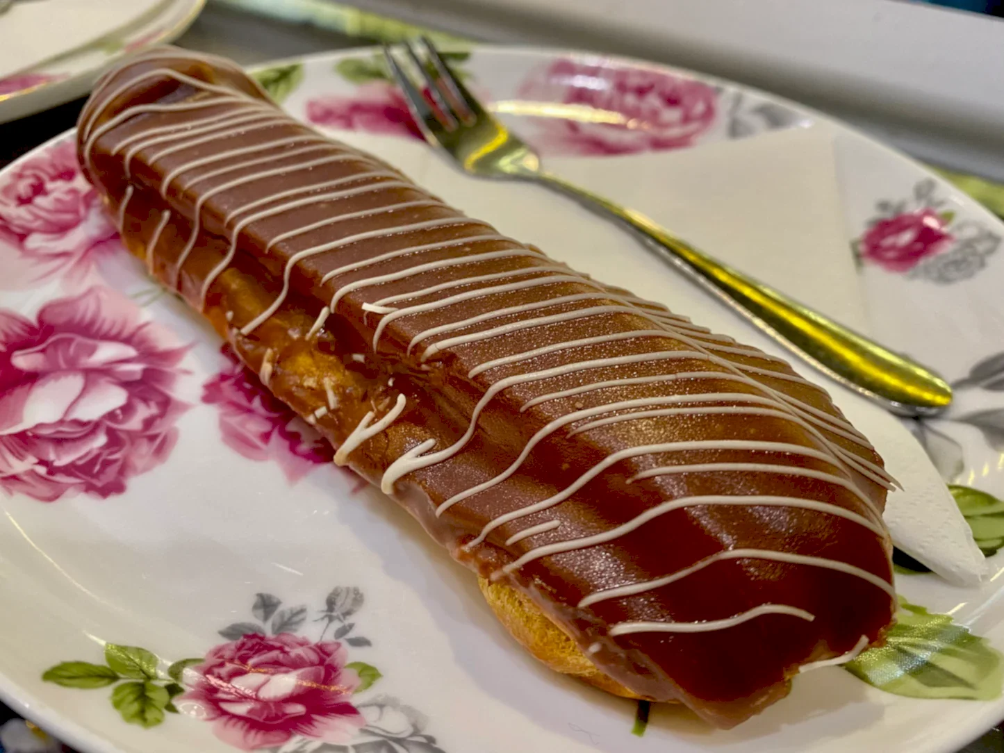 Cholocate Eclair