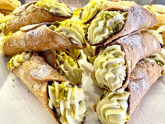 Pistachio Cannoli
