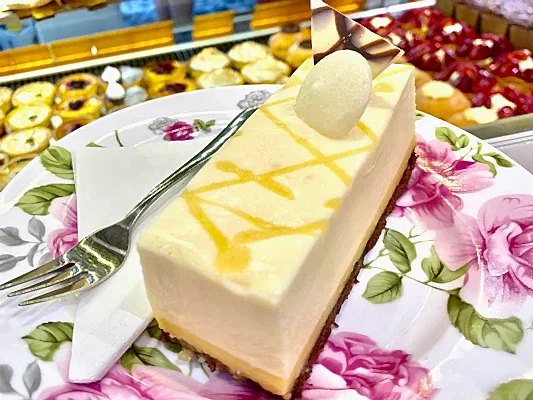 Lemon & White Chocolate Slice